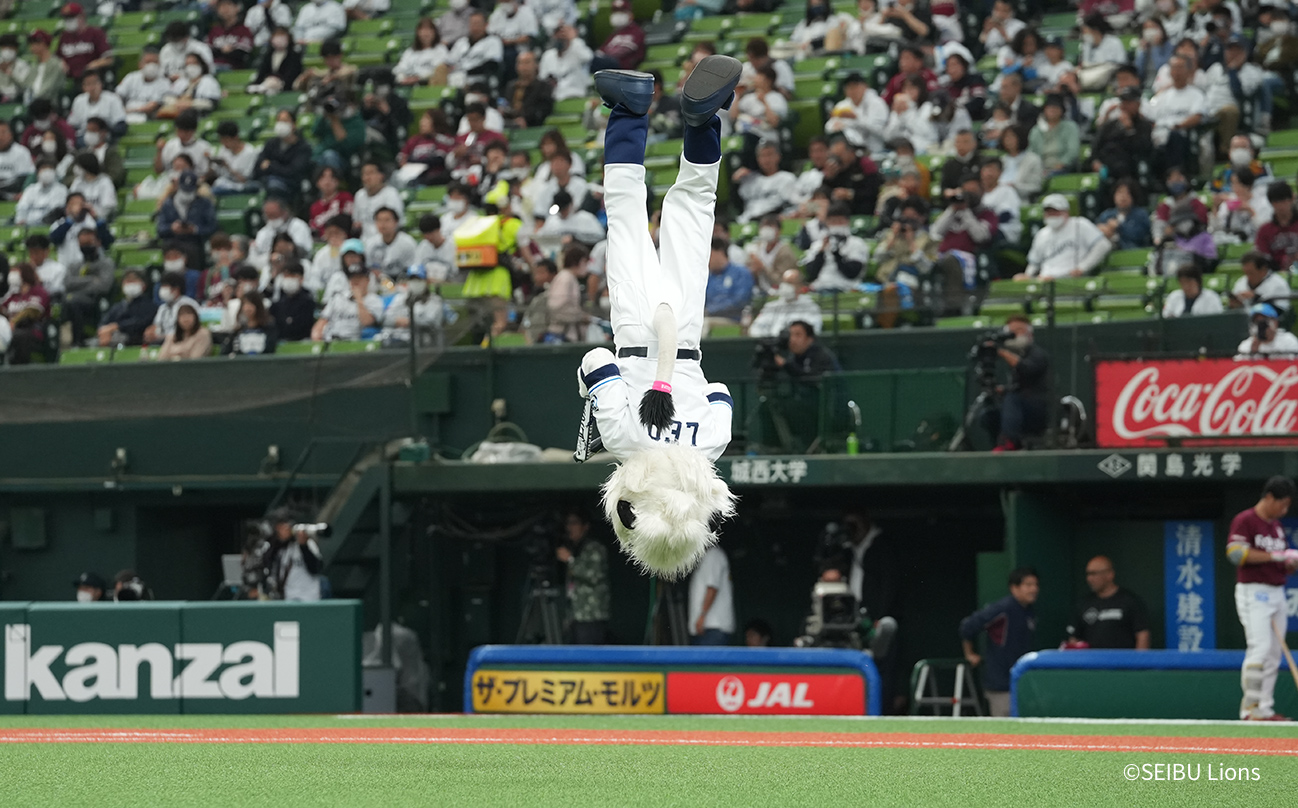 ベルーナドーム 看板広告